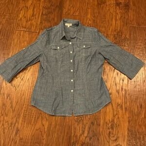 Hester & Orchard. Blue demin top. Size large